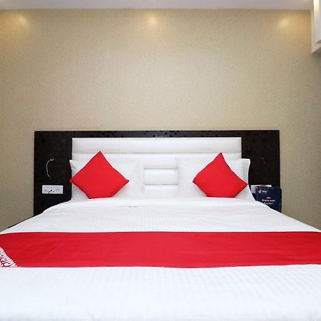 Oyo 25130 Hotel Royal Inn นิวเดลี ภายนอก รูปภาพ