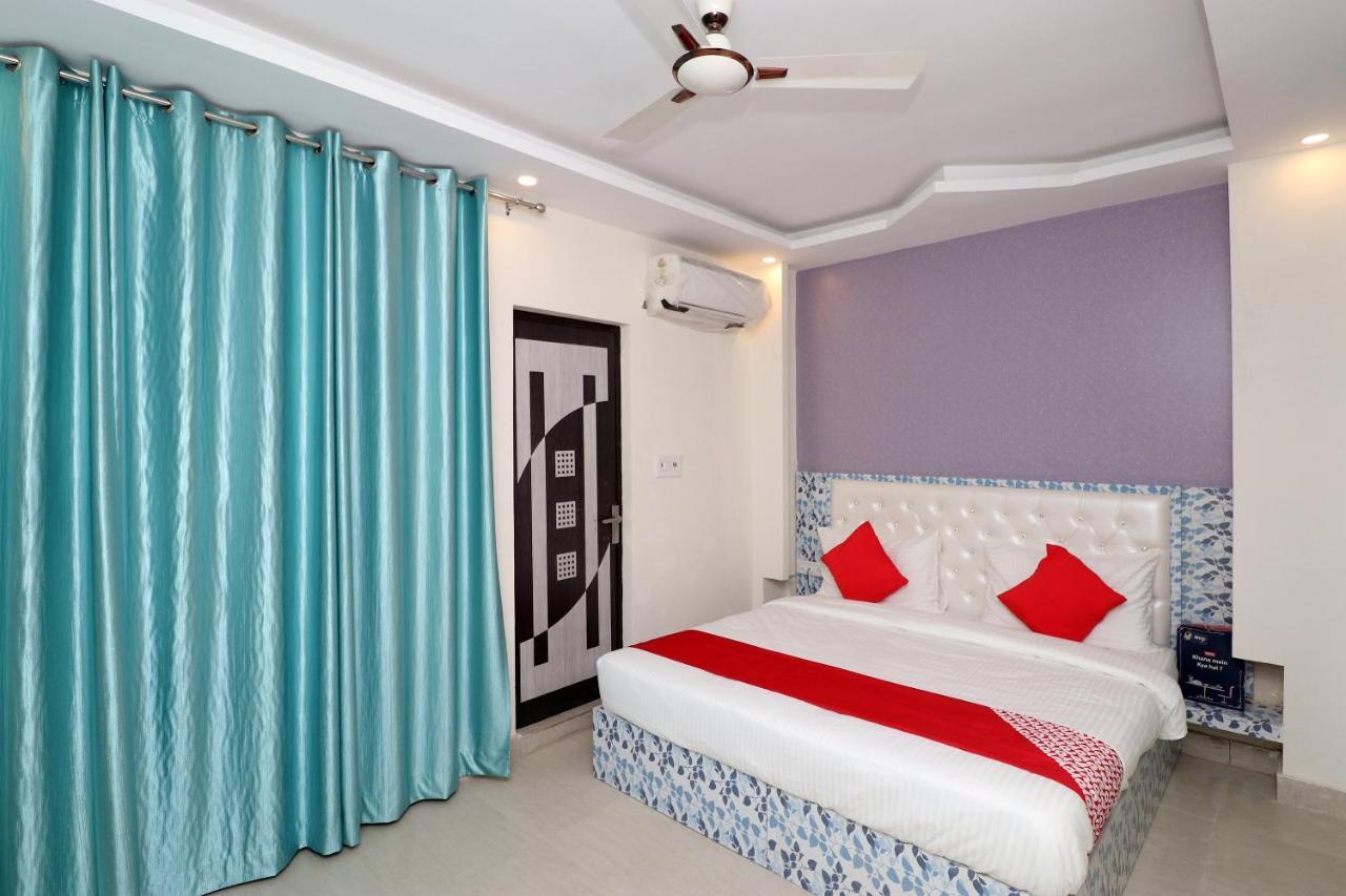 Oyo 25130 Hotel Royal Inn นิวเดลี ภายนอก รูปภาพ