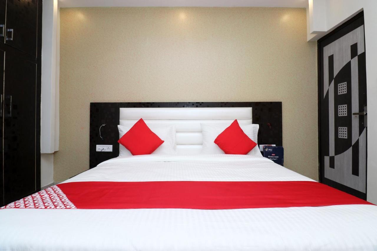 Oyo 25130 Hotel Royal Inn นิวเดลี ภายนอก รูปภาพ