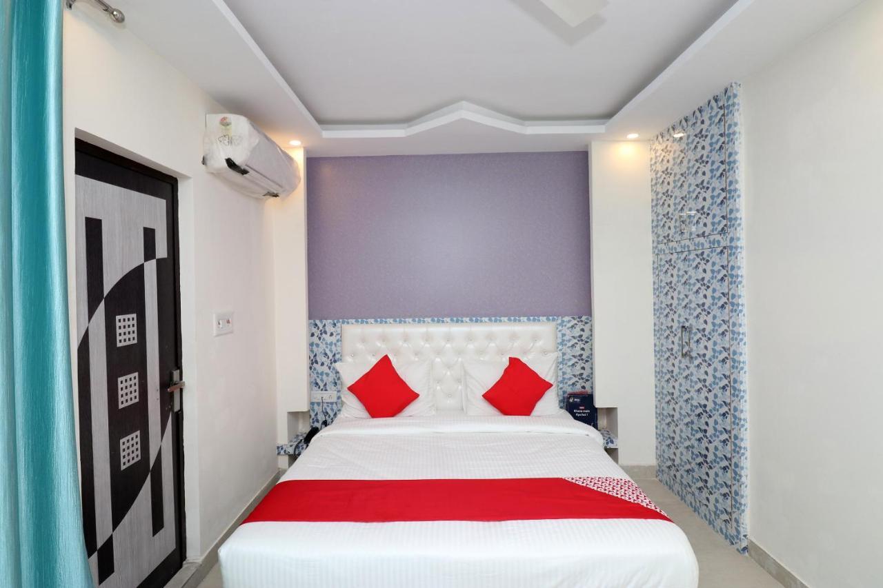 Oyo 25130 Hotel Royal Inn นิวเดลี ภายนอก รูปภาพ