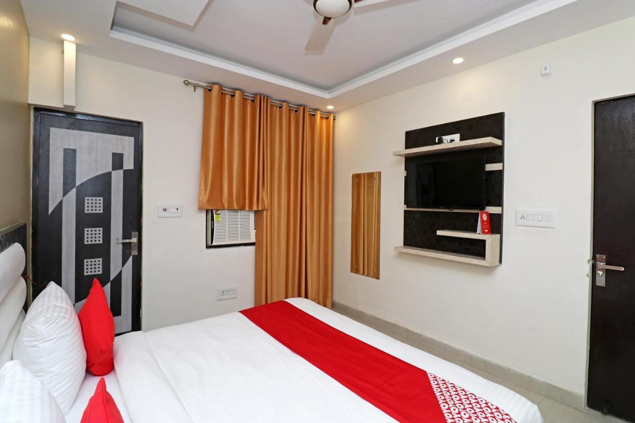 Oyo 25130 Hotel Royal Inn นิวเดลี ภายนอก รูปภาพ